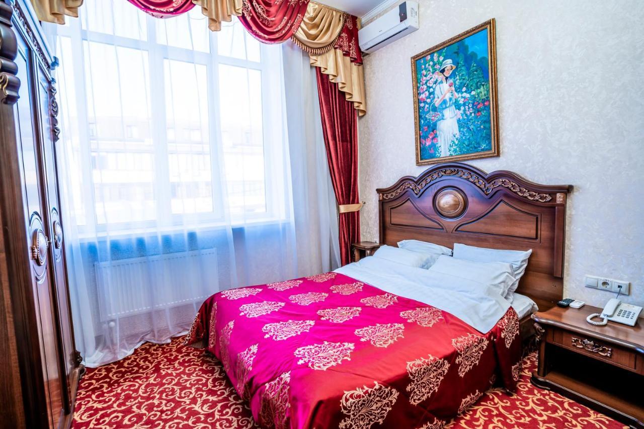 Valencia Hotel Krasnodar Eksteriør billede