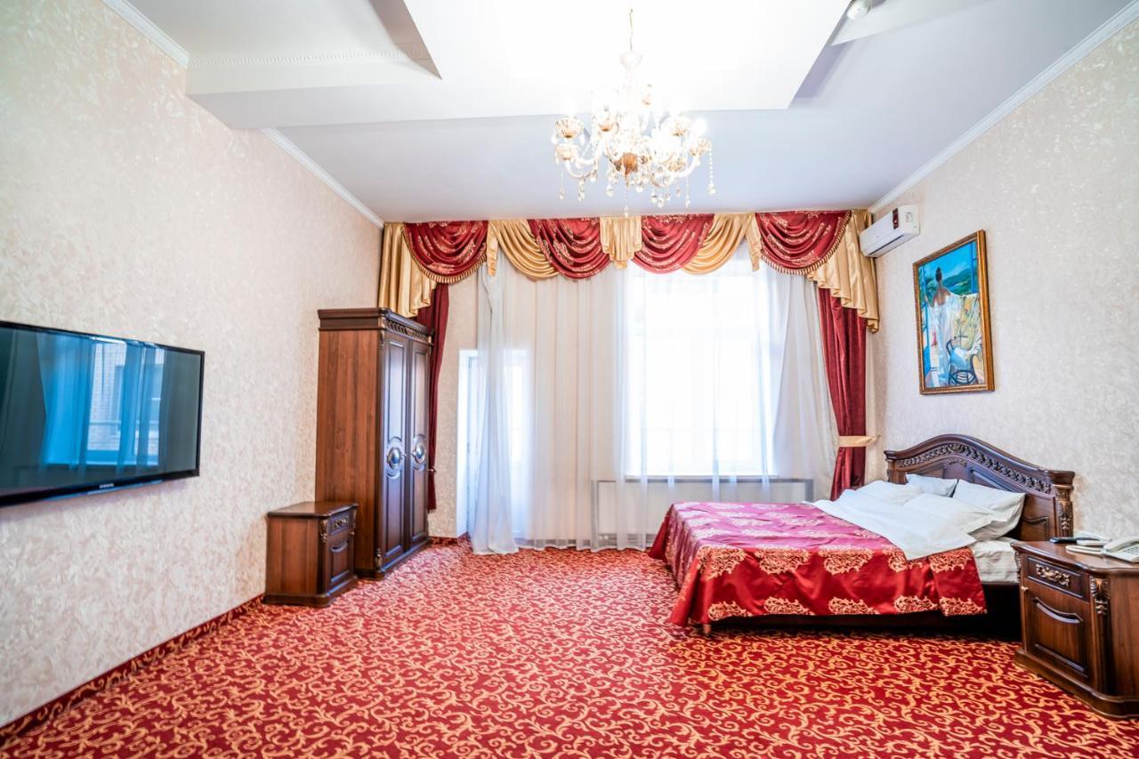 Valencia Hotel Krasnodar Eksteriør billede